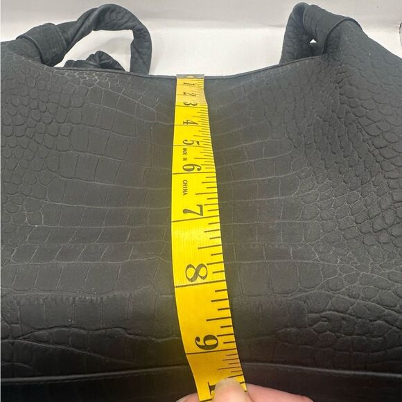 Sold at Auction: NEW LALO ITALY BLACK CROCODILE LEATHER HANDBAG LALO handbag Black Crocodile-Embossed Tote Italian Handbag NWOT